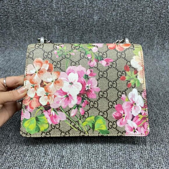 100% Authentic GUCCI Dionysus Small Leather Shoulder Bag - Picture 2 of 14